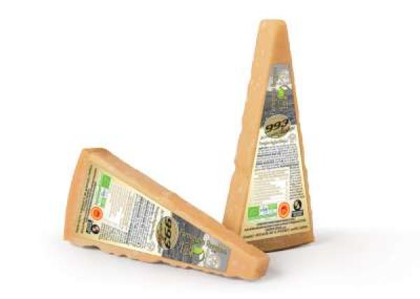 Parmigiano Reggiano di Montagna 993, 24 Mon. extra gereift, € 10,34/250g, die Stücke werden einzeln abgewogen, der Preis individuell berechnet